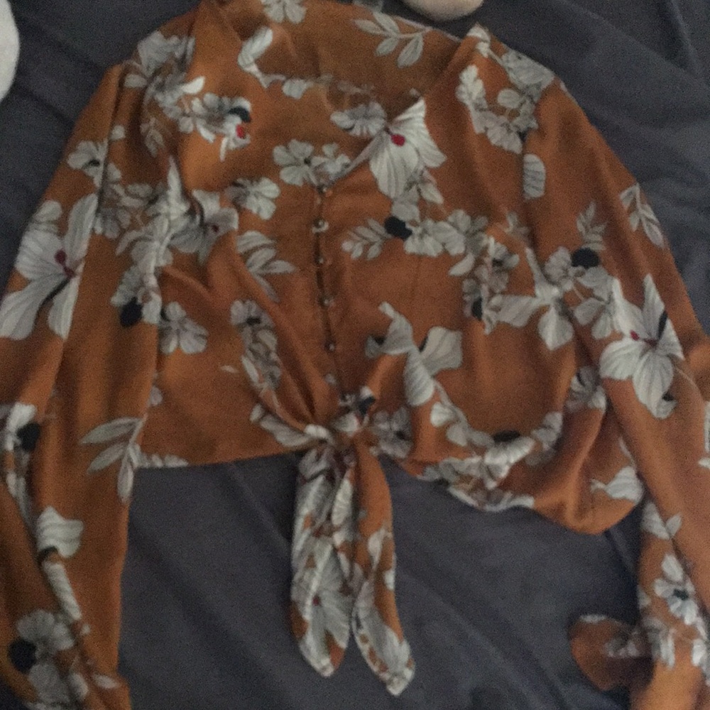 Flowery orange blouse